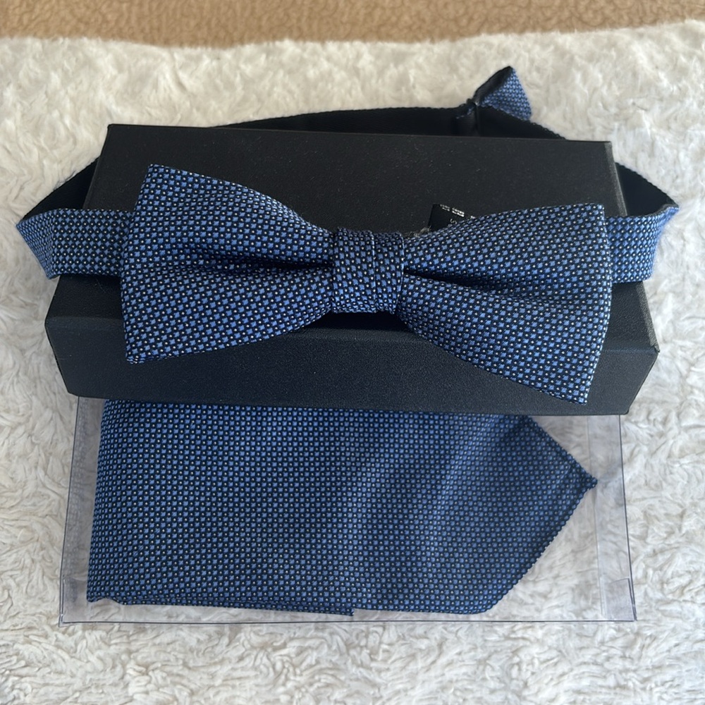 Simons Silk Bowtie and Pocket Square